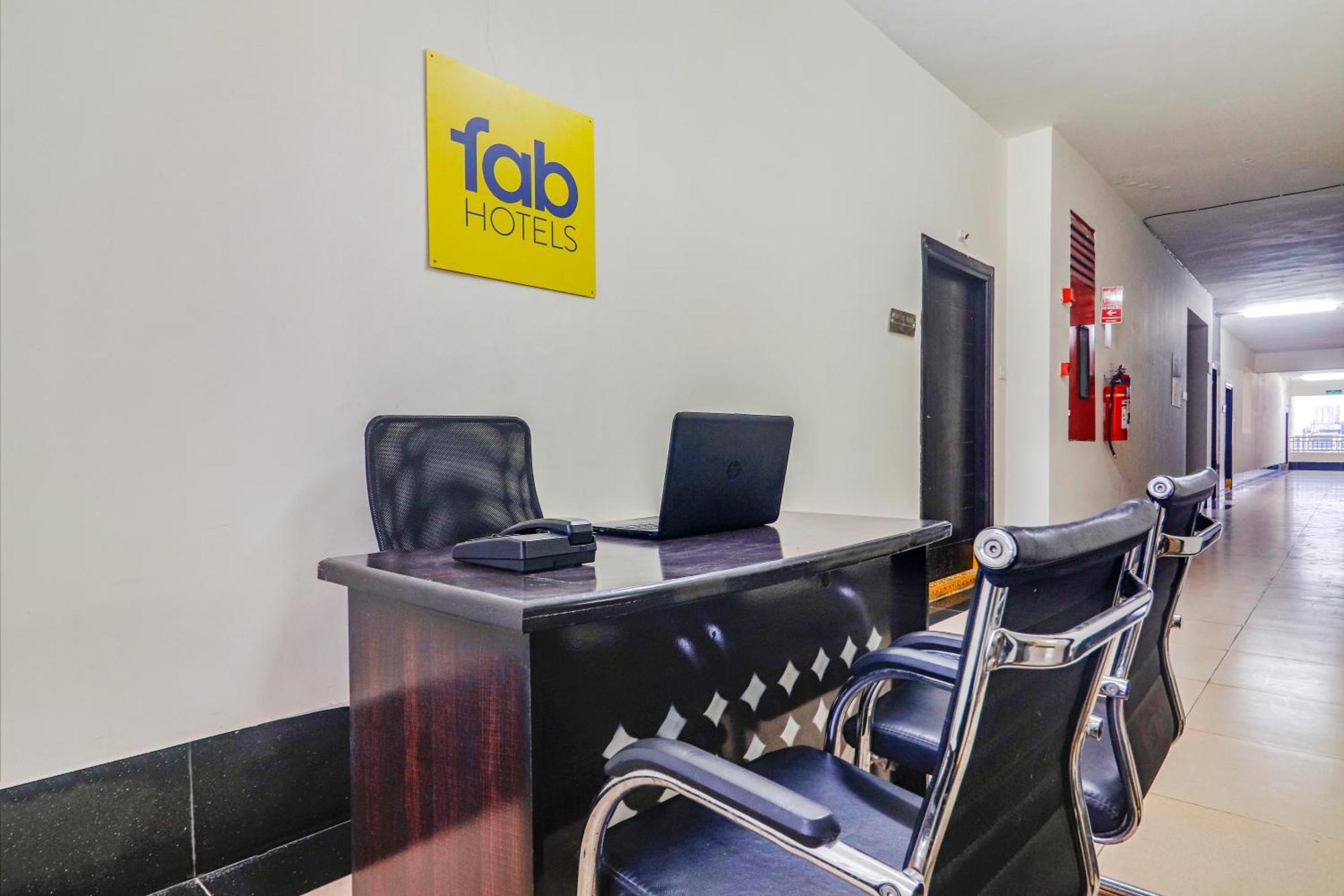 Fabhotel Direct Checkin - Nr Hitech City Kondapur Kültér fotó